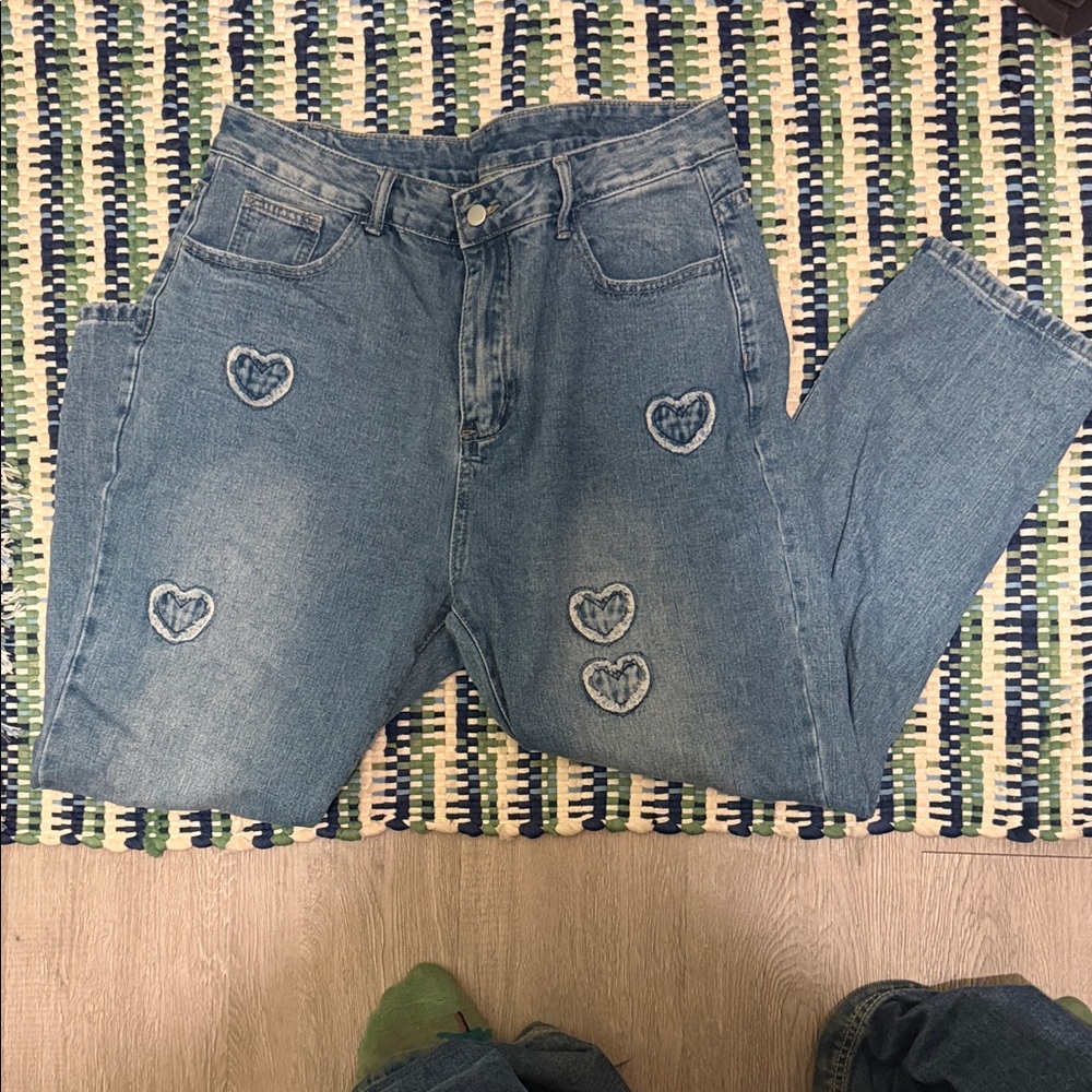 SHEIN Blue Heart Detail Straight Leg Jeans